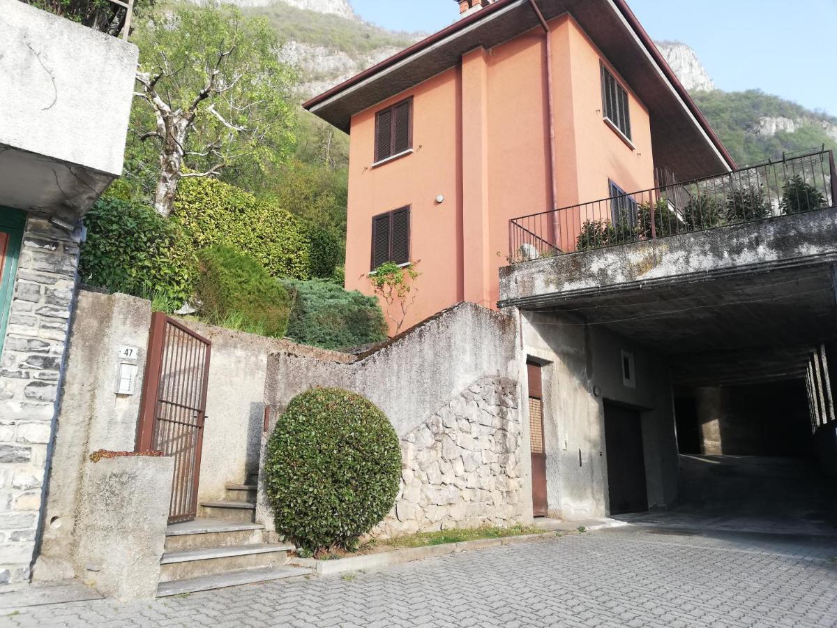 Dream Lake Panorama, Garage In The Center Of فارينا المظهر الخارجي الصورة